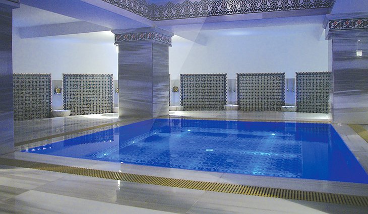Hotel Marmara Antalya indoor pool