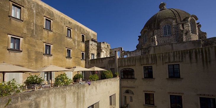 Albergo Il Monastero castle