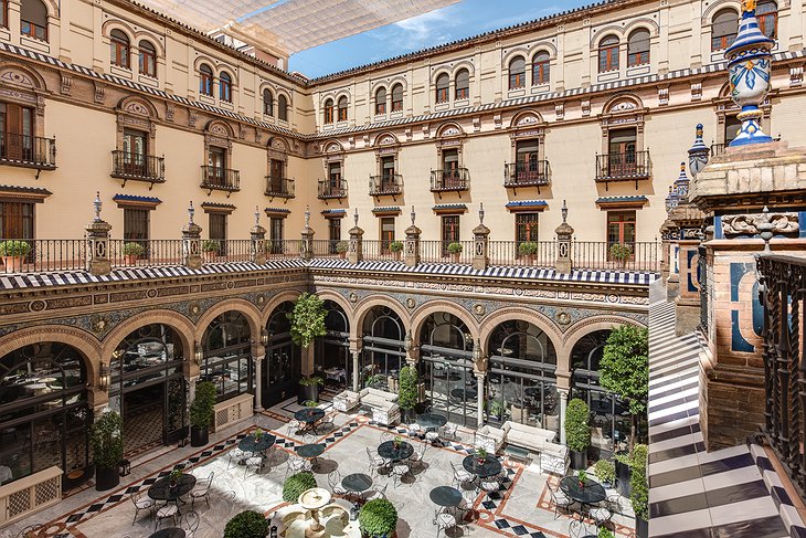 Hotel Alfonso XIII Seville - Courtyard