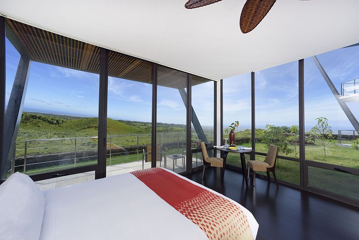 Pikaia Lodge terrace room