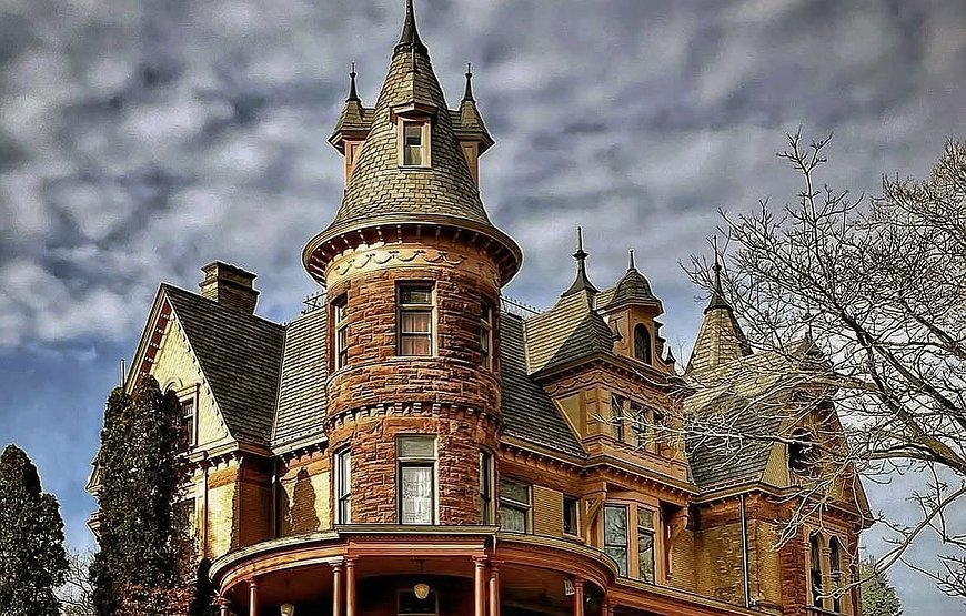 Henderson Castle - Inside The Michigan Mansion With A Ghost For Every Room
