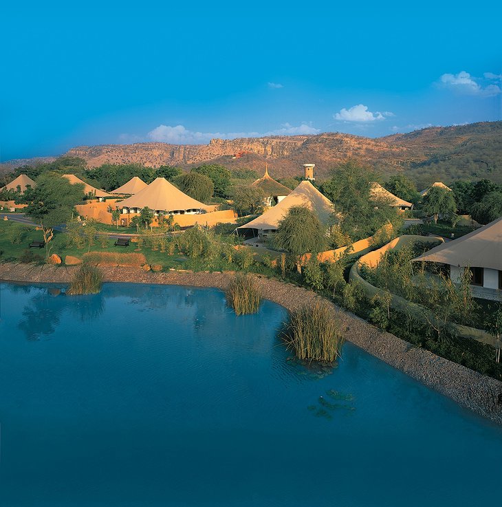 The Oberoi Vanyavilas luxury tents