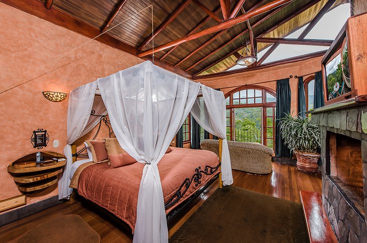 Monarch Villa Master Bedroom