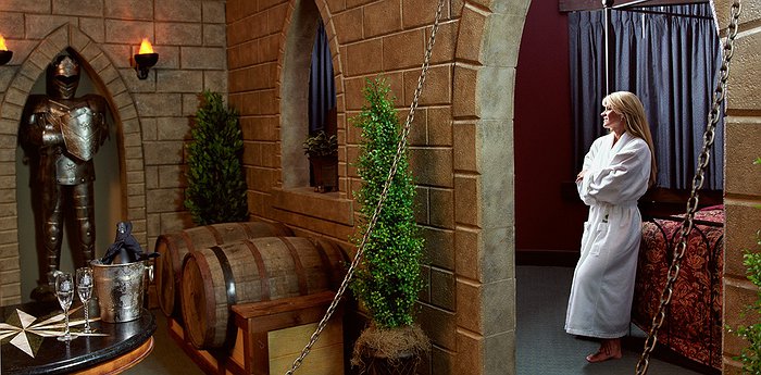 Chateau Avalon - Themed Suites In Kansas City