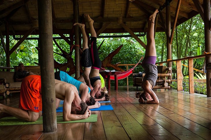 Finca Bellavista yoga class headstand