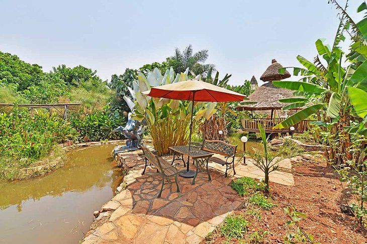 Malakai Eco Lodge Garden And A Stream