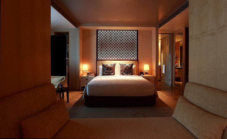 Hotel Park Hyatt Chennai Bedroom