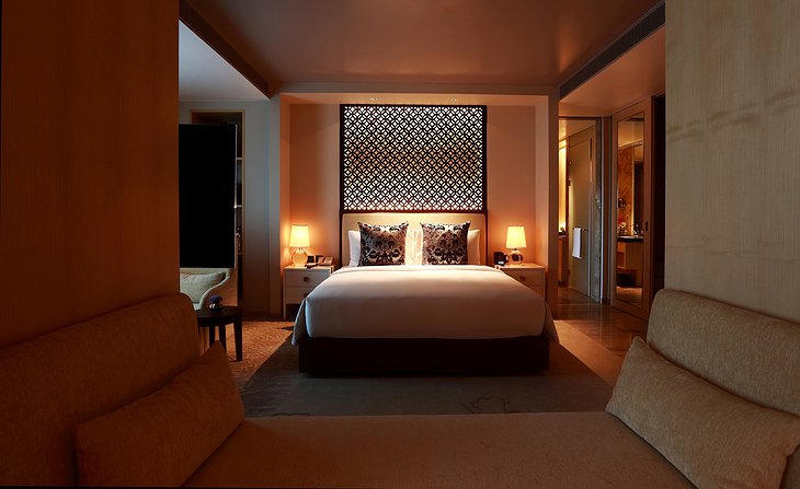 Hotel Park Hyatt Chennai Bedroom