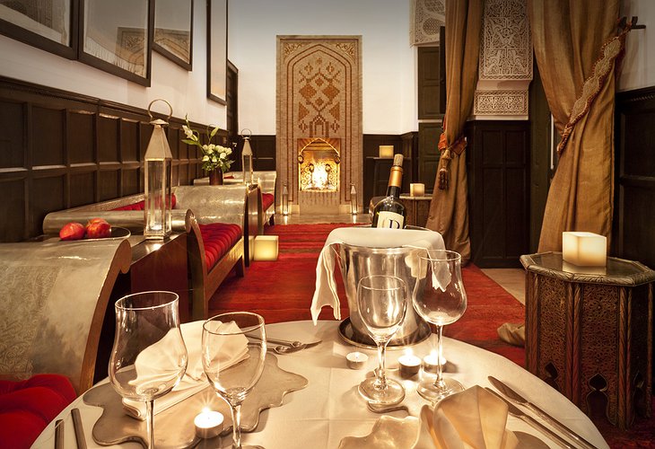 Riad Farnatchi dining room