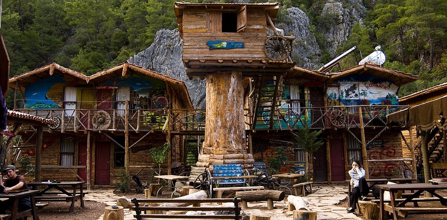 Kadir’s Top Tree Houses - Crazy Treehouses In Turkey