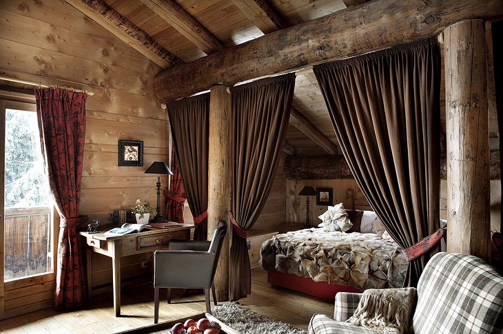 Les Fermes de Marie luxury bedroom