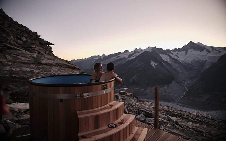 The Cube Aletsch Hot Tub