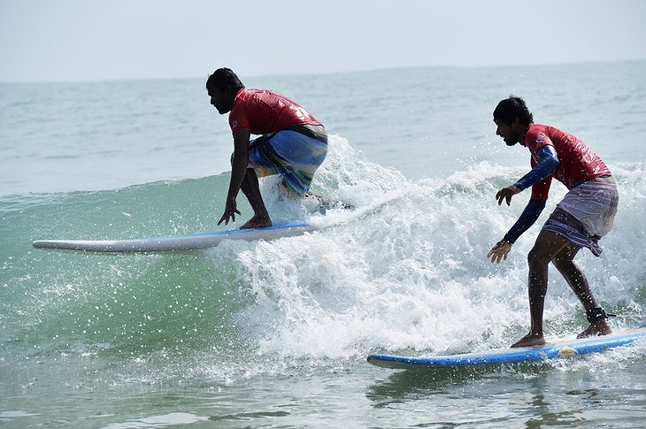 Arugam Bay surfing