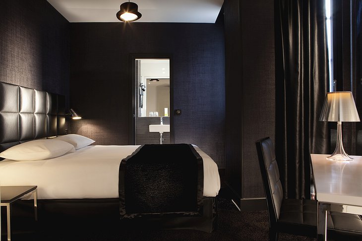 First Hotel Paris room
