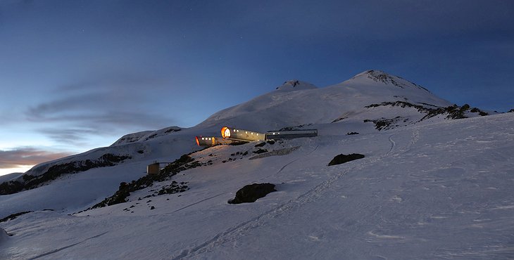LeapRus Eco Hotel on Mount Elbrus in the evening