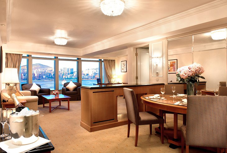 Harbour Grand Kowloon deluxe suite