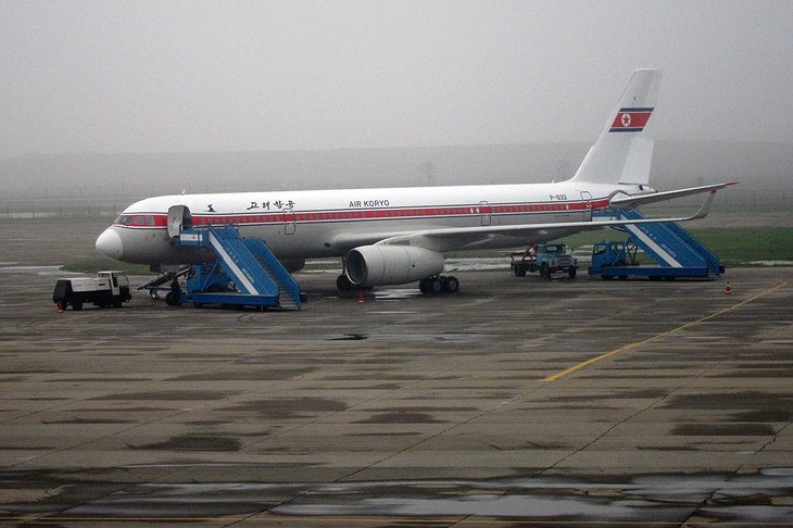 Air Koryo Tu-204-300