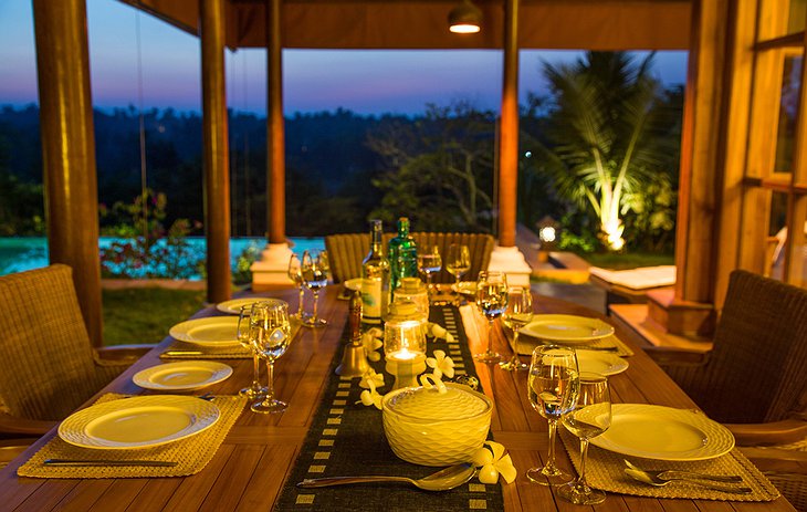 Summertime villa in Goa evening dining
