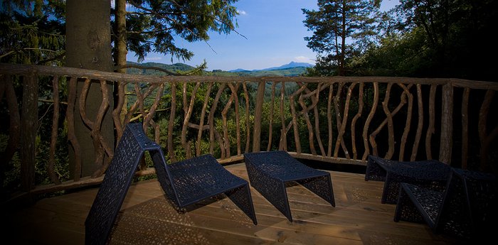 Cabanes Als Arbres - Catalan Tree House Huts