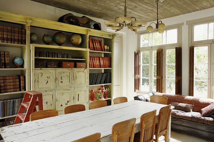 Casa Zinc living room