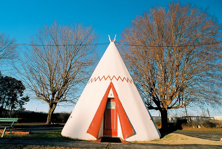 Wigwam Motel teepee