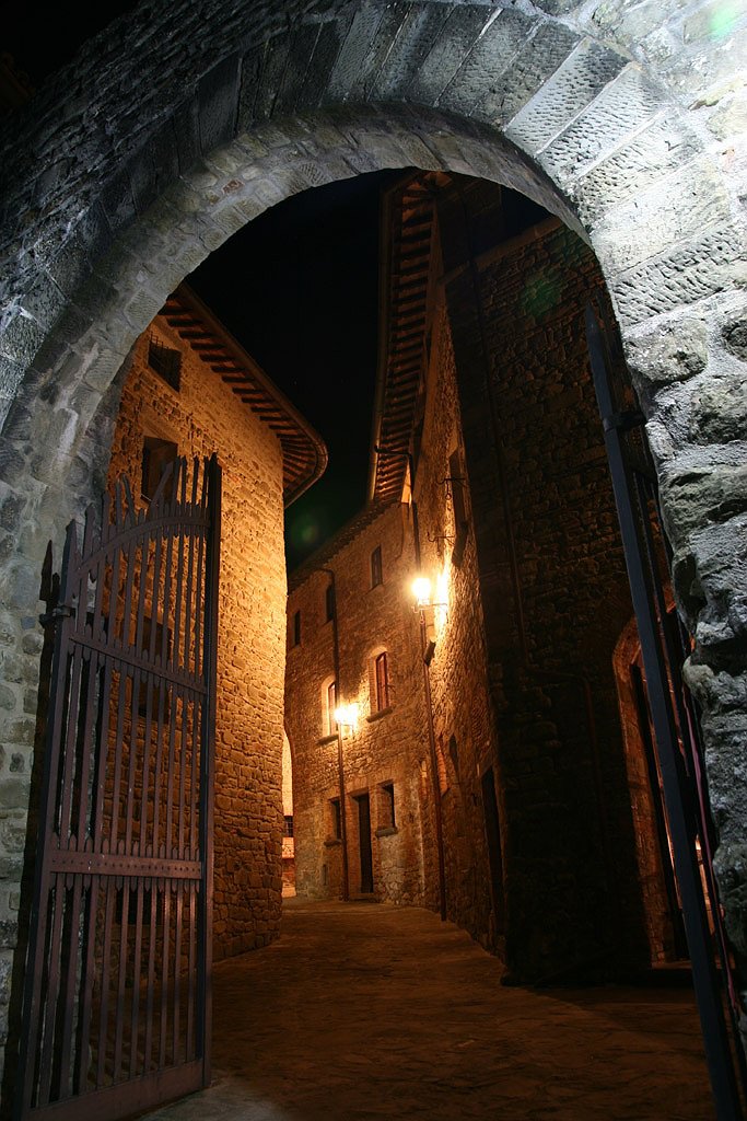 Castello di Petroia gate