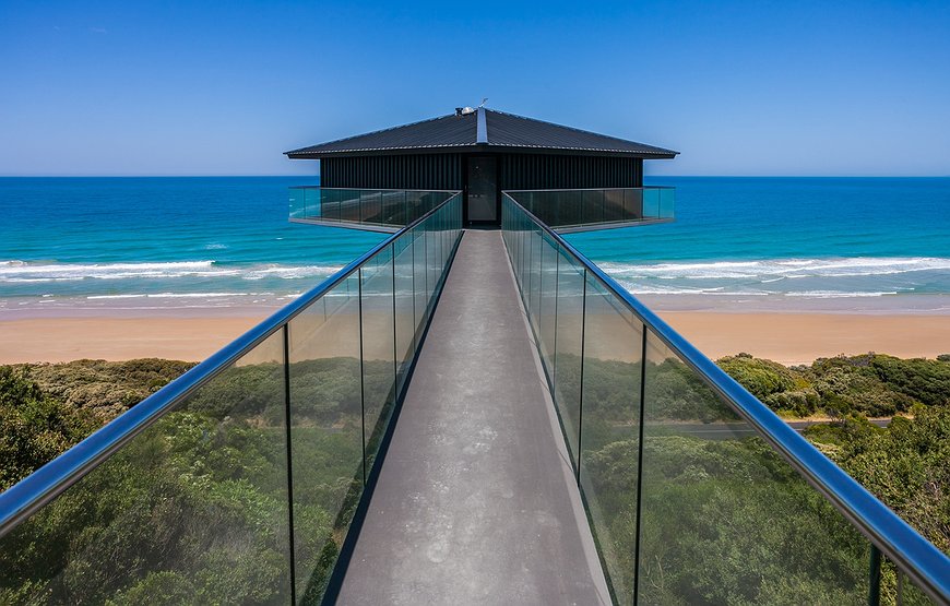 The Pole House - Australia's Most Startling Perch Above The Sea