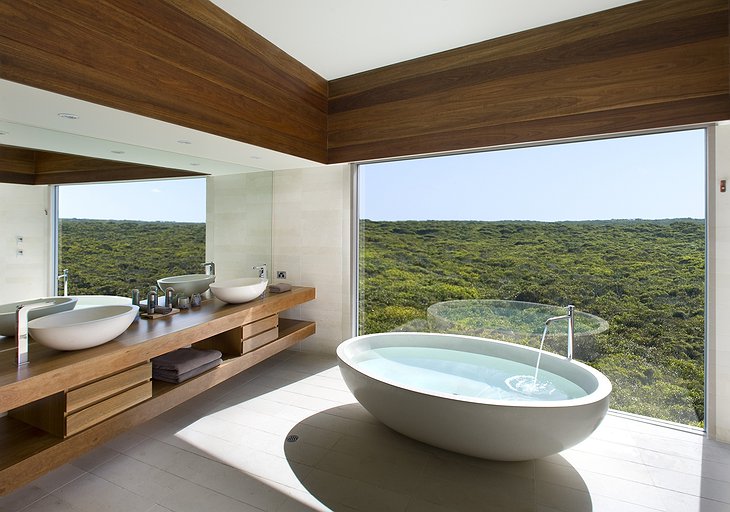 Southern Ocean Lodge bathroom