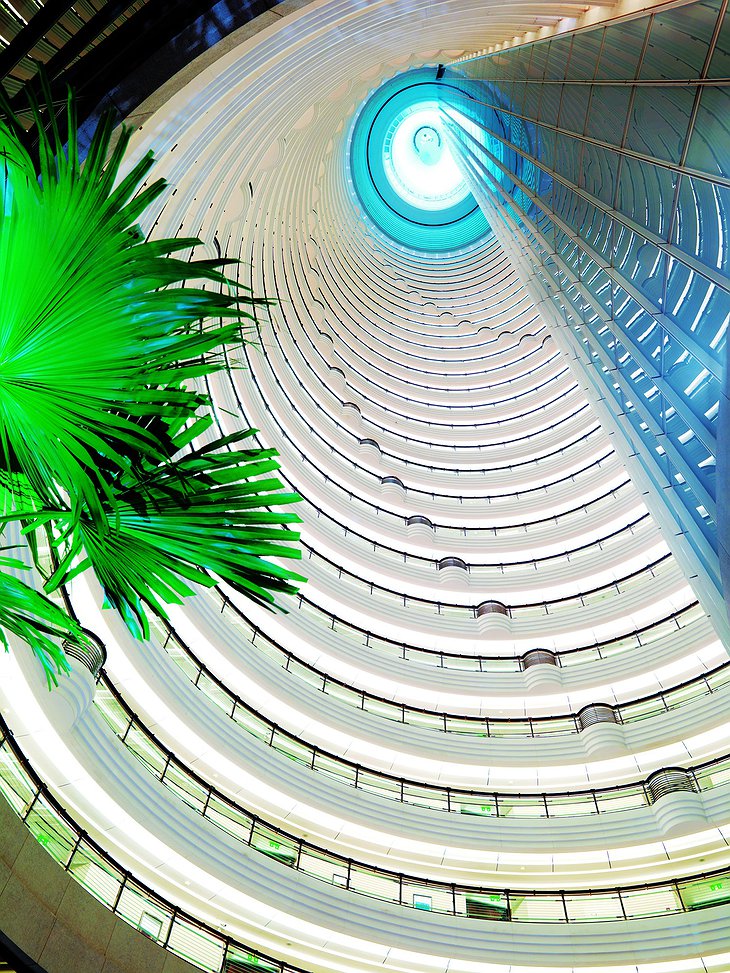 Grand Hyatt Shanghai atrium