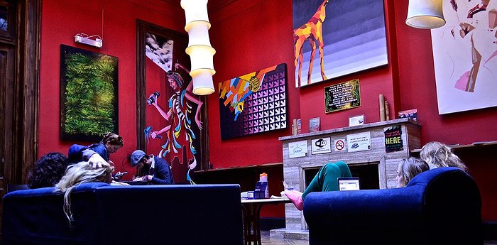 Hostel Art Factory - Funky Hostel With Its Own Gallery