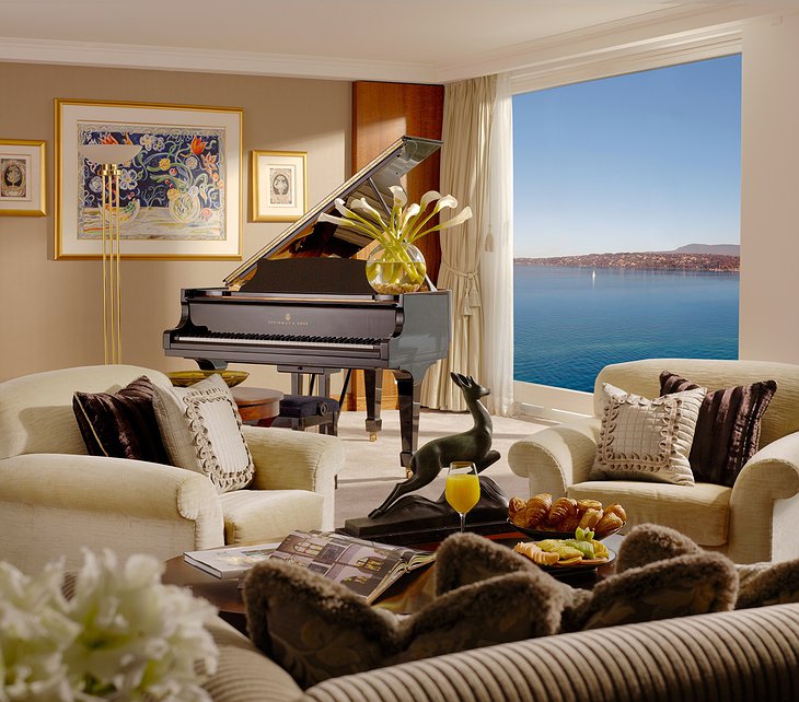 Hotel President Wilson Geneva Royal Penthouse Suite lounge with piano