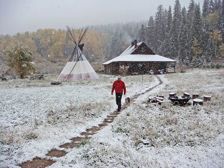 Dunton Hot Springs wood cabin and tent in the winter