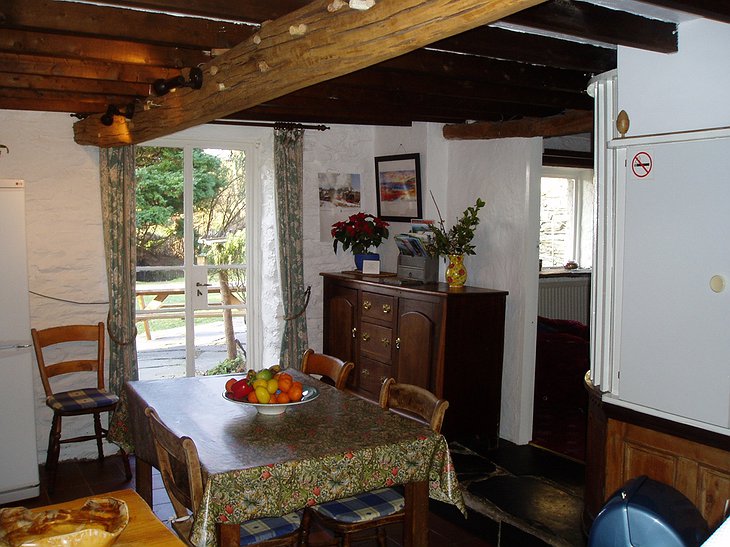 Campbell's Cottage kitchen