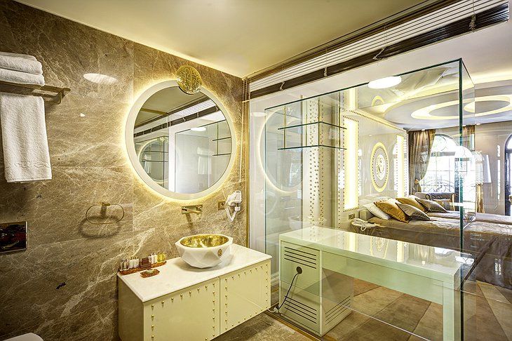 Sura Design Hotel & Suites Bathroom