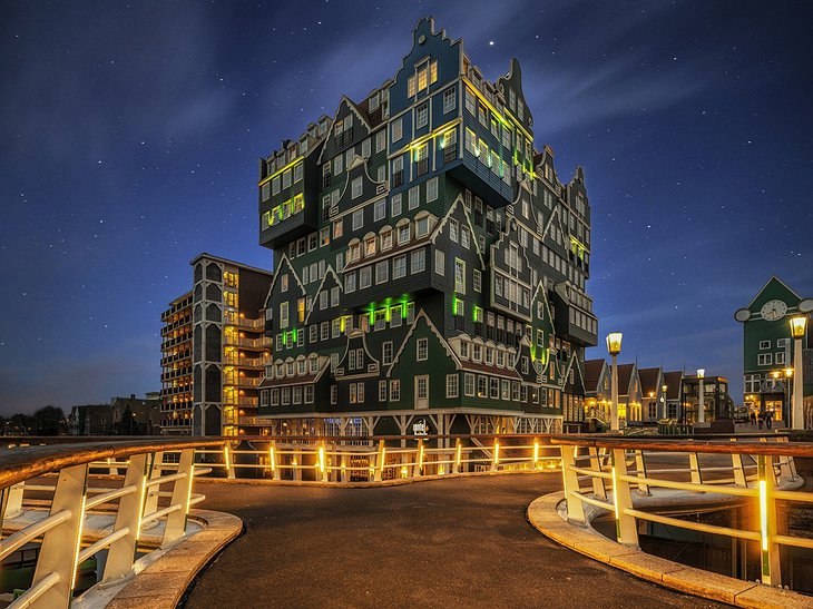 Inntel Hotels Amsterdam Zaandam At Night