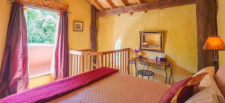 The Boot hotel room with balcony