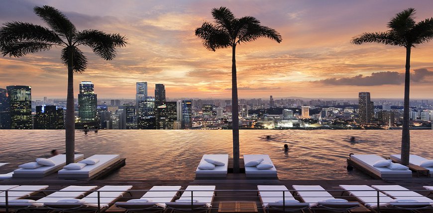 Marina Bay Sands - Sky High Infinity Pool In Singapore