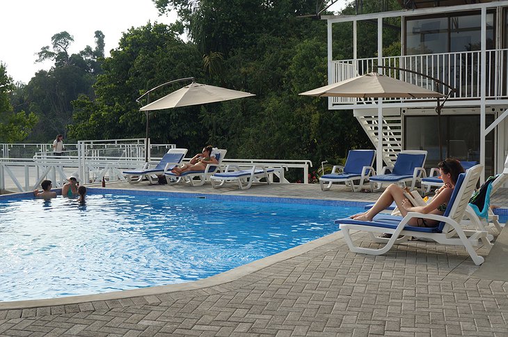 El Faro Beach Hotel swimming pool