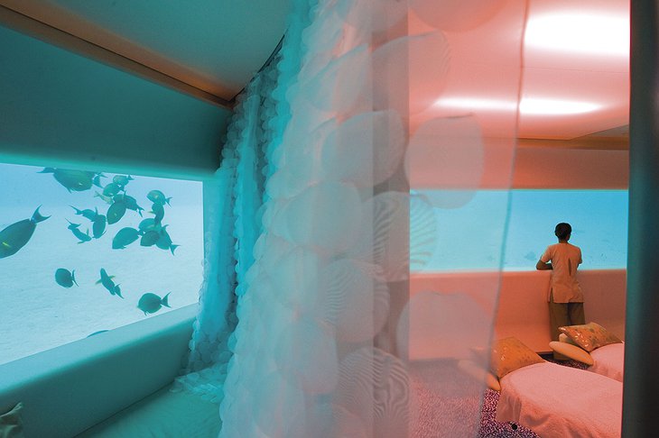 Huvafen Fushi underwater spa