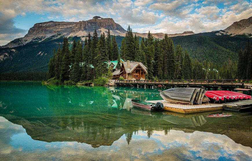 Emerald Lake Lodge - The Jade Lake at the End of the Road