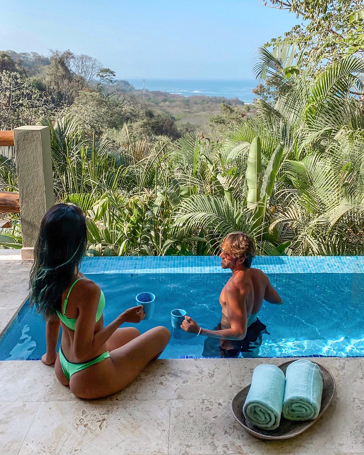 Hotel Casa Chameleon Mal Pais Young Couple In The Private Pool