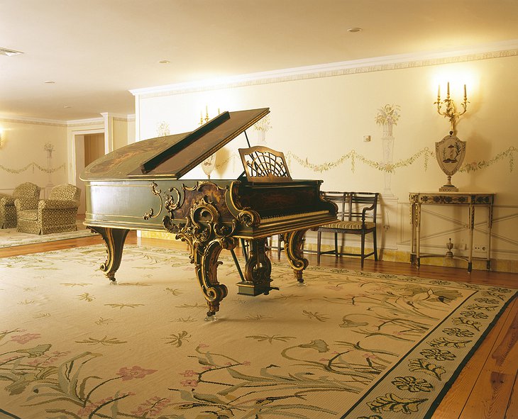Sintra Castle Hotel vintage piano