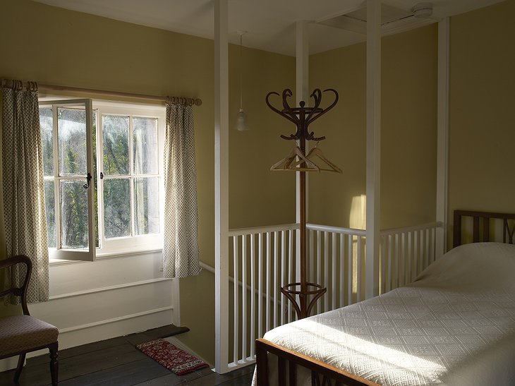 Alton Station room with views on the trees