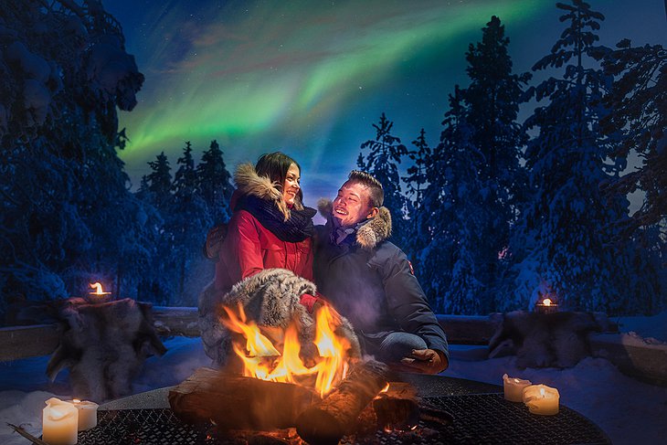 Arctic TreeHouse Hotel Northern Lights Fireplace