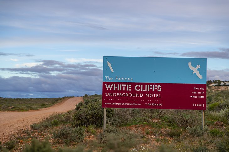 White Cliffs Underground Motel - Dugout Cave Home in Australia's Opal ...