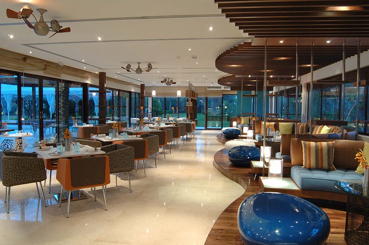 Desert Palm Resort Dubai restaurant
