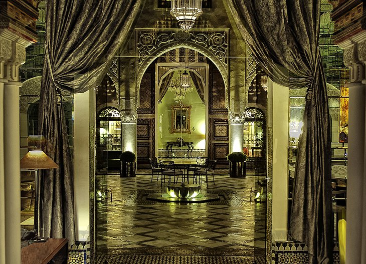 Palais Faraj patio at night