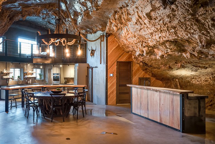 Beckham Creek Cave Lodge kitchen