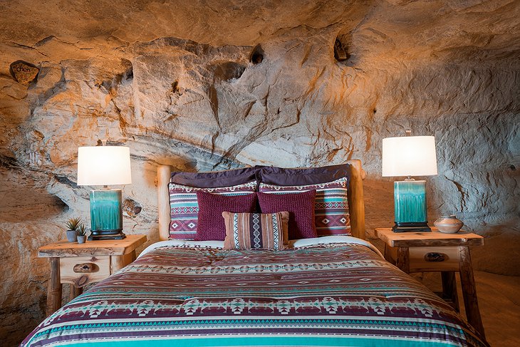 Kokopelli's Cave Hotel Bed