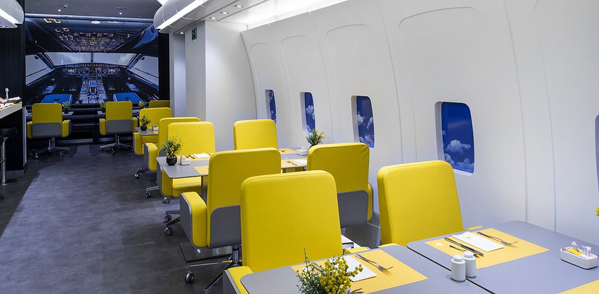 Hotel Vueling BCN - A Place For Aviation Fans